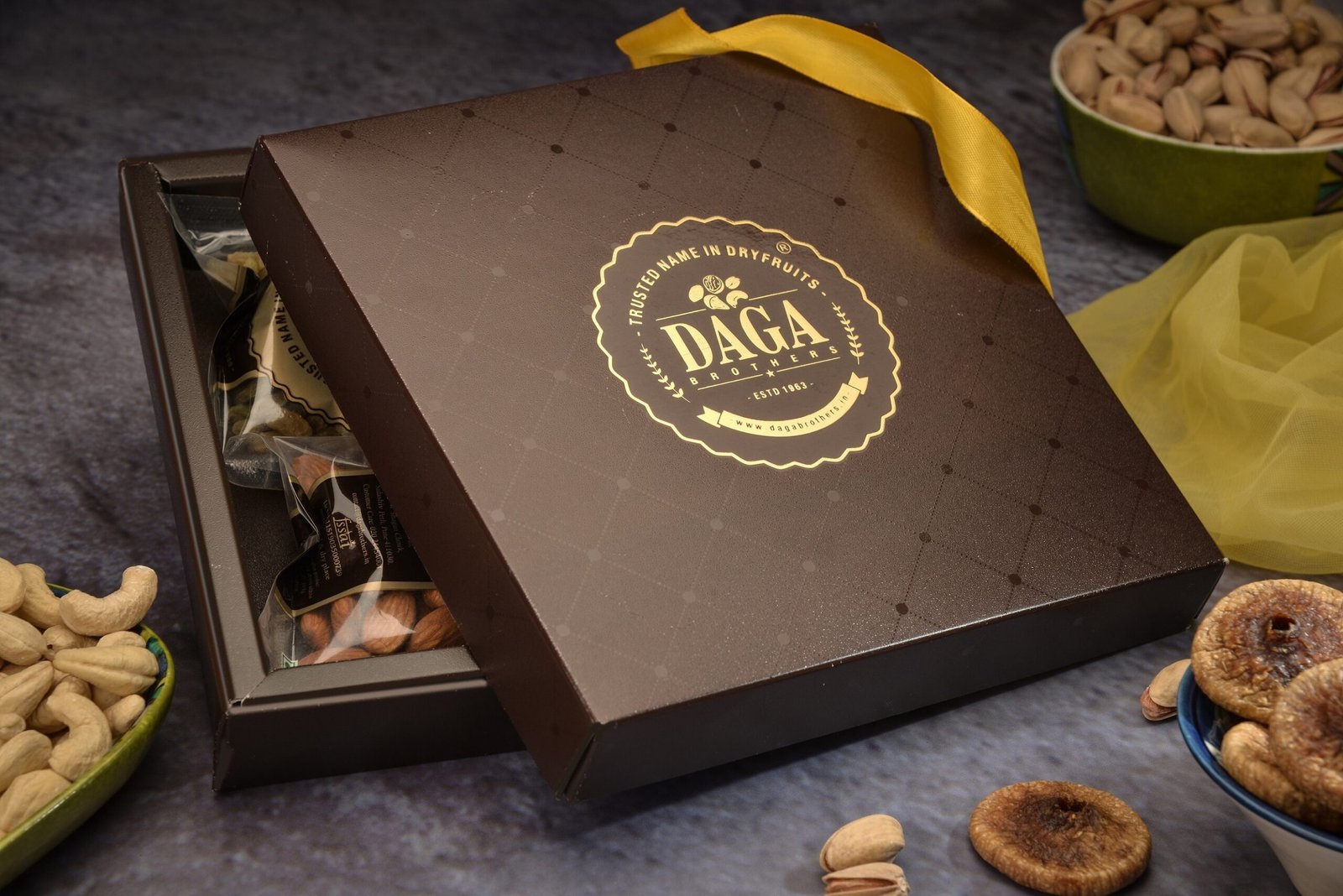 Brown box Smal 001_9284.jpg C